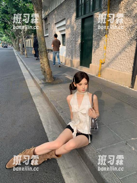 想插一句？别犹豫，跳进17吃瓜网传送门，瓜友们在等你！-班习霖