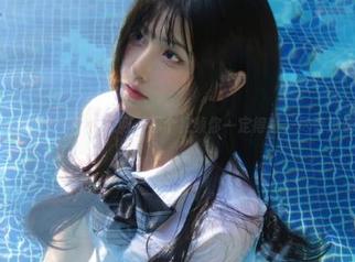 在17吃瓜网，那个视频你一定得看，尽管没铺垫…