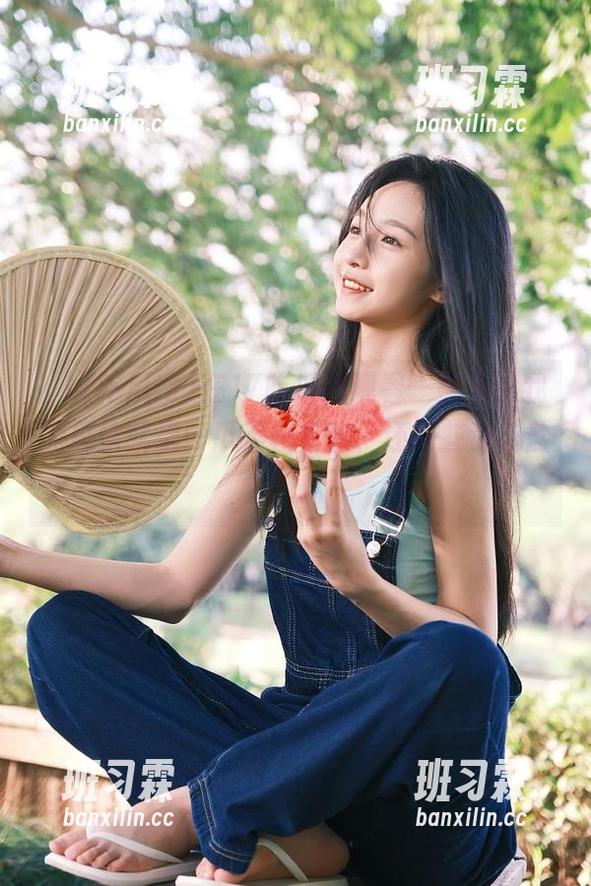 在17吃瓜网观看一整天，我的总结就是：瓜不只有甜，还有些许“盐”。-班习霖