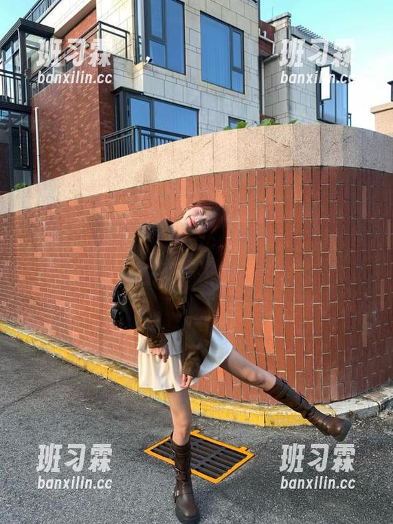 下载51cc.com，让你目睹那些真真假假的绯闻，果真别有洞天啊！-班习霖