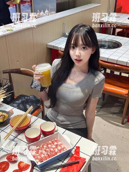 91今日吃瓜官网：总觉得这吃瓜首页刷新速度比我吃零食都快，哈哈，被惊到了。-班习霖
