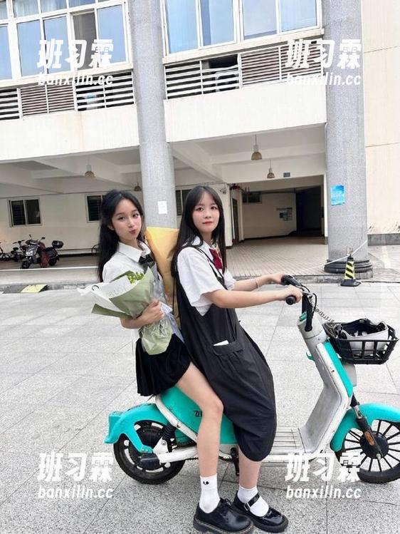 观看fuli255，潜伏在热闹与囧事之间，这体验太妙了。-班习霖