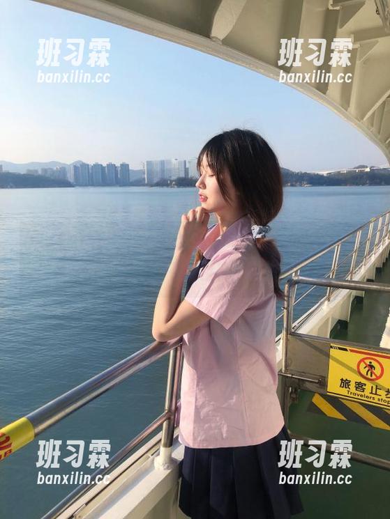 听说“zztt35.ccm”能让我永不迷路，结果我却在八卦中迷失了方向。-班习霖