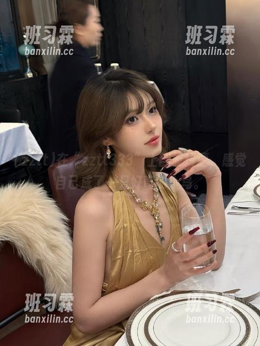 在“zztt333”上翻阅资源，感觉自己成了一只好奇的小鸟。-班习霖