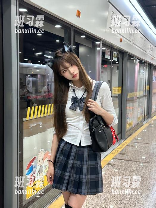 昨晚的剧集太狗血？快登录人人吃瓜网，看看营养成分！-班习霖