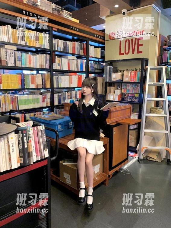 各位，下载“人人吃瓜网”，让槽点走进你的生活，真的是小确幸，嘿嘿-班习霖