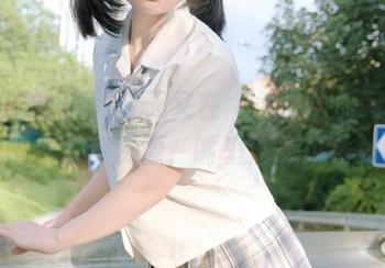 今天又在“免费吃瓜网”捞了些新鲜资源，嘴里满是瓜香！