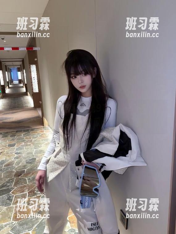 “吃瓜在线91”：一波未平一波又起，网站上的瓜永远不嫌多！-班习霖