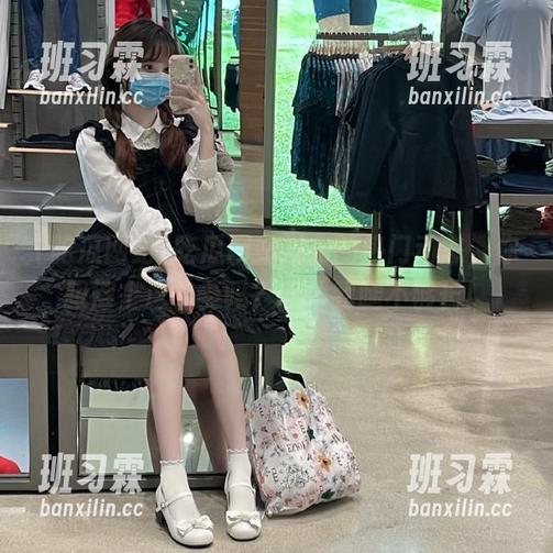 吃瓜网站发布的热门动态，你跟得上这节奏吗？我怕我腿不够长！-班习霖