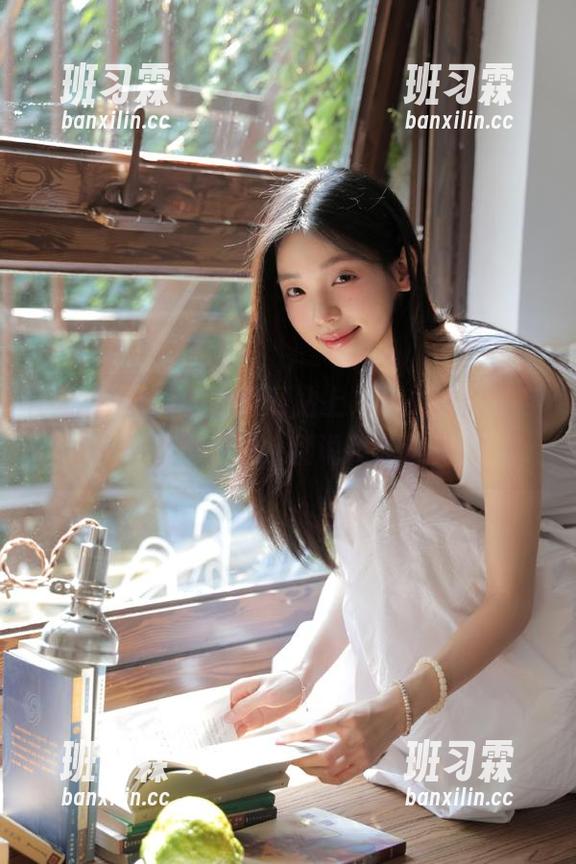 在吃瓜网站上，永久替代生存——悄悄看瓜，别说我在这儿！-班习霖