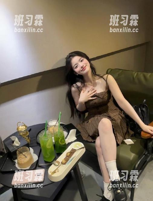 吃瓜黑料传送门：一秒穿越到娱乐圈的八卦战场，后排吃瓜，前排求生！-班习霖