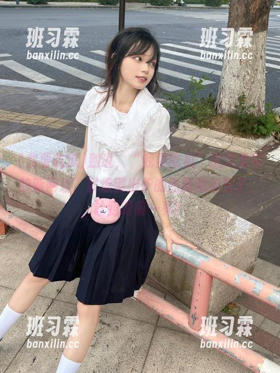 别说，“我要吃瓜”这次发布的新网址，就像刚出炉的热腾腾的包子，让我眼前一亮！-班习霖