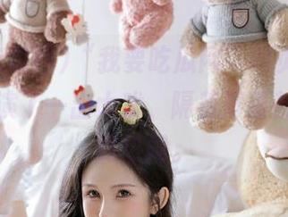 “我要吃瓜网”网页里，今天又上演了一出大戏，隔着屏幕都能感受到热闹。