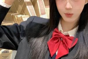 新的“明星黑料”更新，做个深呼吸，准备好上车，这趟旅程会很刺激哦！