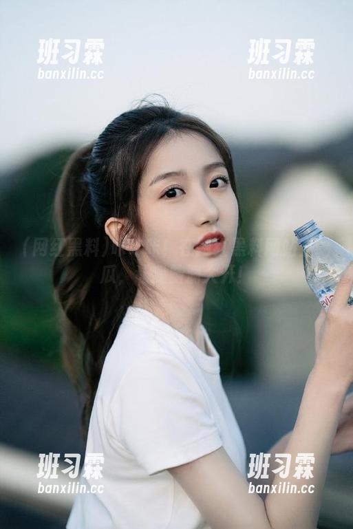 咔咔咔！在网红黑料网站上吃瓜，让我脑洞大开！-班习霖
