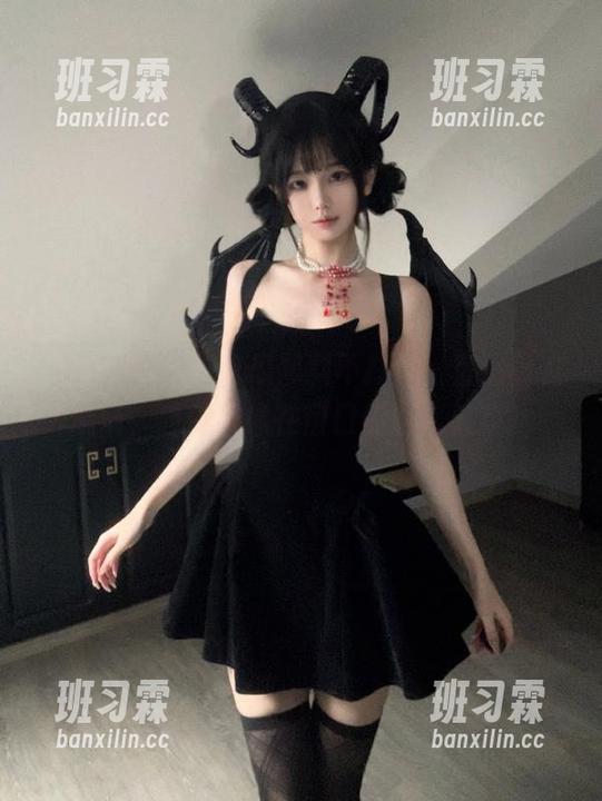 吃瓜黑料不打烊，直达热议现场，感觉就像在窗口侧偷偷看戏。-班习霖