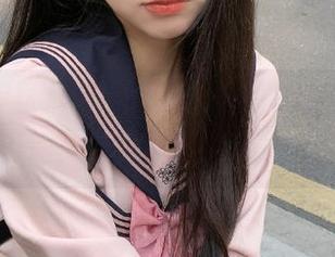 “黑料专区”首页，穷追热搜三十遍，今晚你追我赶，冲啊！