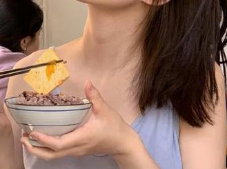 黑料吃瓜不打烊：反差界的奇幻之旅，愉快收藏！