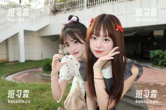 一不小心在“黑料在线”app里，竟沉迷于无节操的瞬间……-班习霖