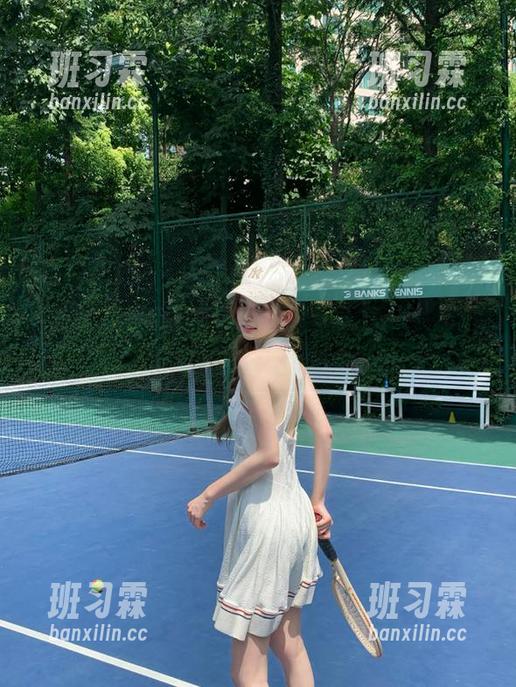 更新！黑料社区入口：一不小心就掉进八卦漩涡里！-班习霖