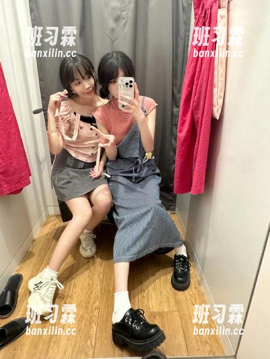 大胆吃瓜吧!“黑料社区”的视频内容可太让人燃了!-班习霖 大胆吃瓜吧!“黑料社区”的视频内容可太让人燃了!-班习霖