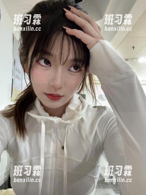 黑料网大更新：在线吃瓜，一大波八卦来袭！-班习霖
