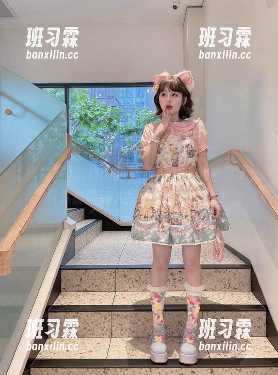 黑料网的登录界面也太有趣了，只为那些让人震惊的瓜和八卦！-班习霖