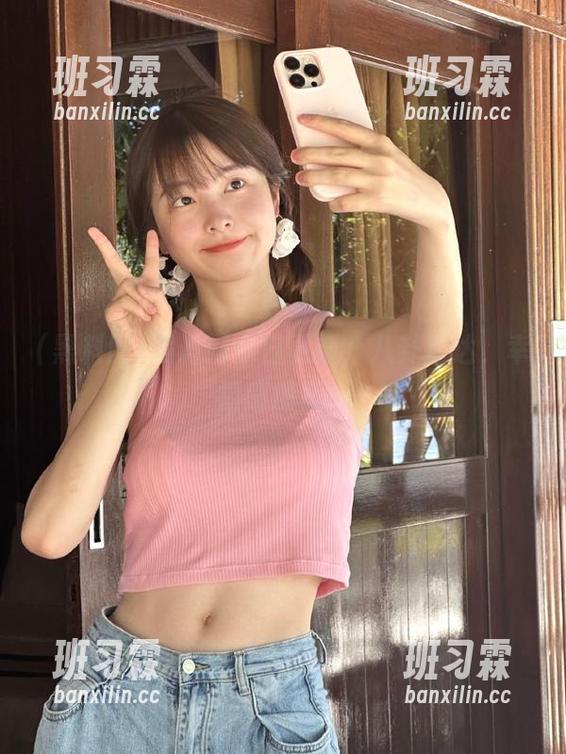 黑料网今日更新，八卦直达，幸福感爆棚！-班习霖