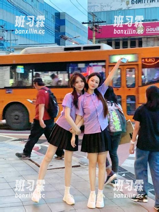“黑料老司机”苹果版在手，八卦随时能翻出来！-班习霖